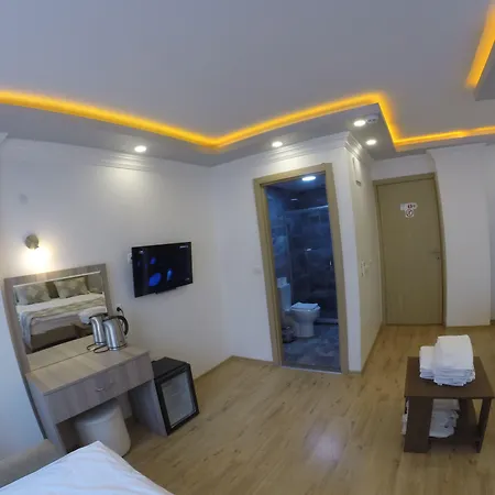 迈丹套房公寓式酒店 2*