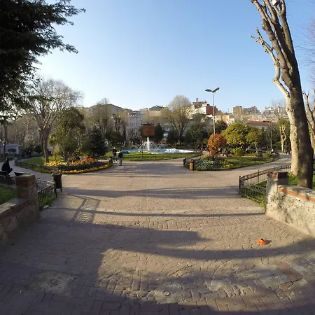מלון Meydan 2*
