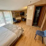 酒店 迈丹套房公寓式酒店 2*