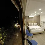 迈丹套房公寓式酒店 酒店 2*