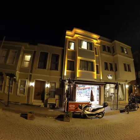 迈丹套房公寓式酒店 酒店 2*